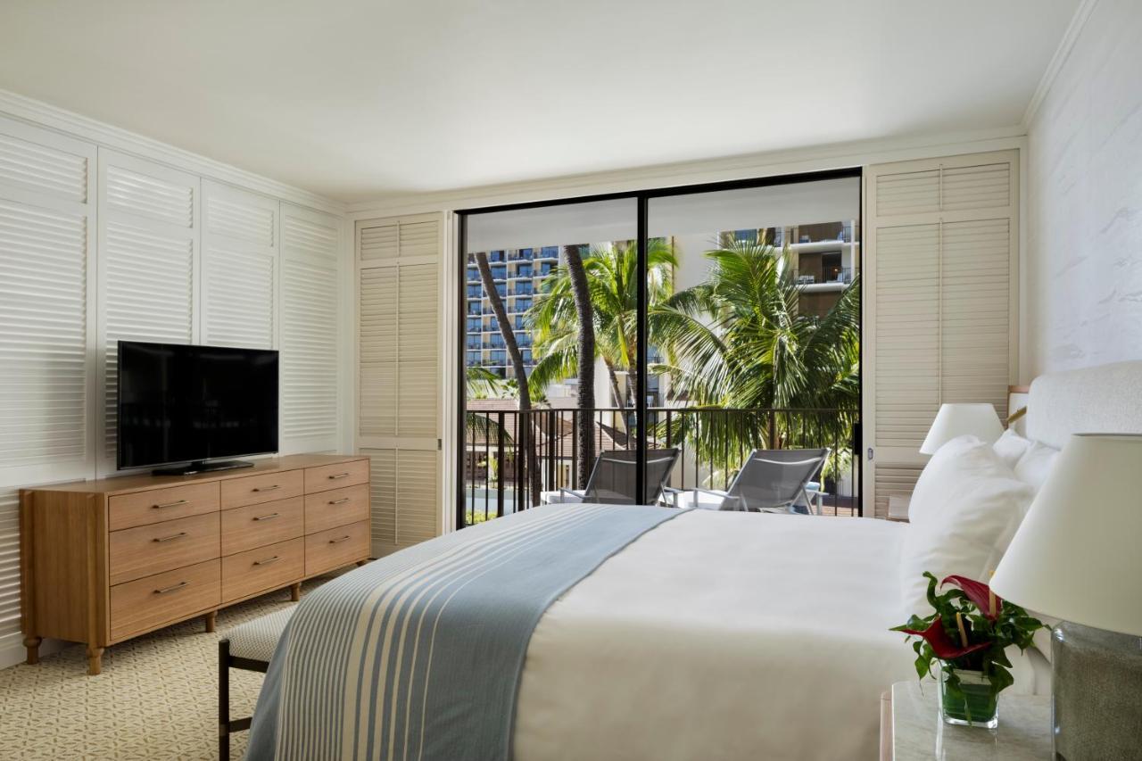 Suíte com Cama King-size e Vista da Piscina Acessível para Hóspedes com Mobilidade Reduzida